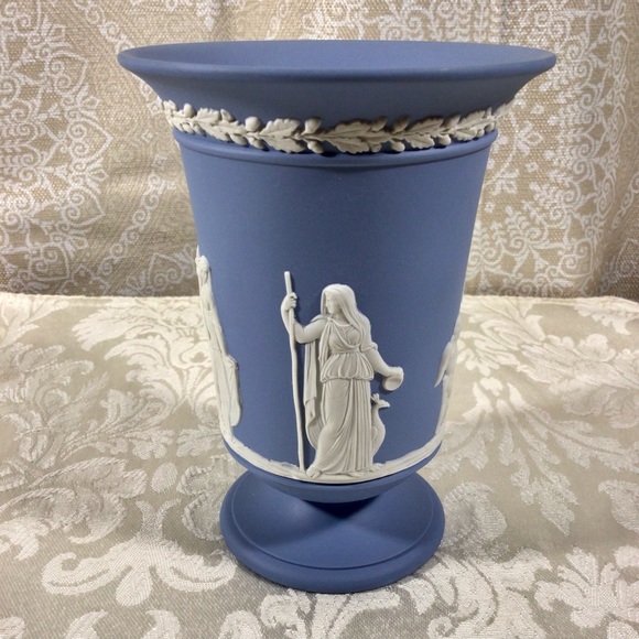 Wedgwood Blue Jasperware Pedestal Vase - Picture 2 of 7